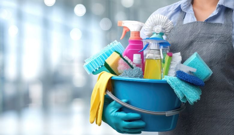 Kotisiivous pääkaupunkiseudulla 3–8 h – myös muuttosiivous | Cleava Siivouspalvelut